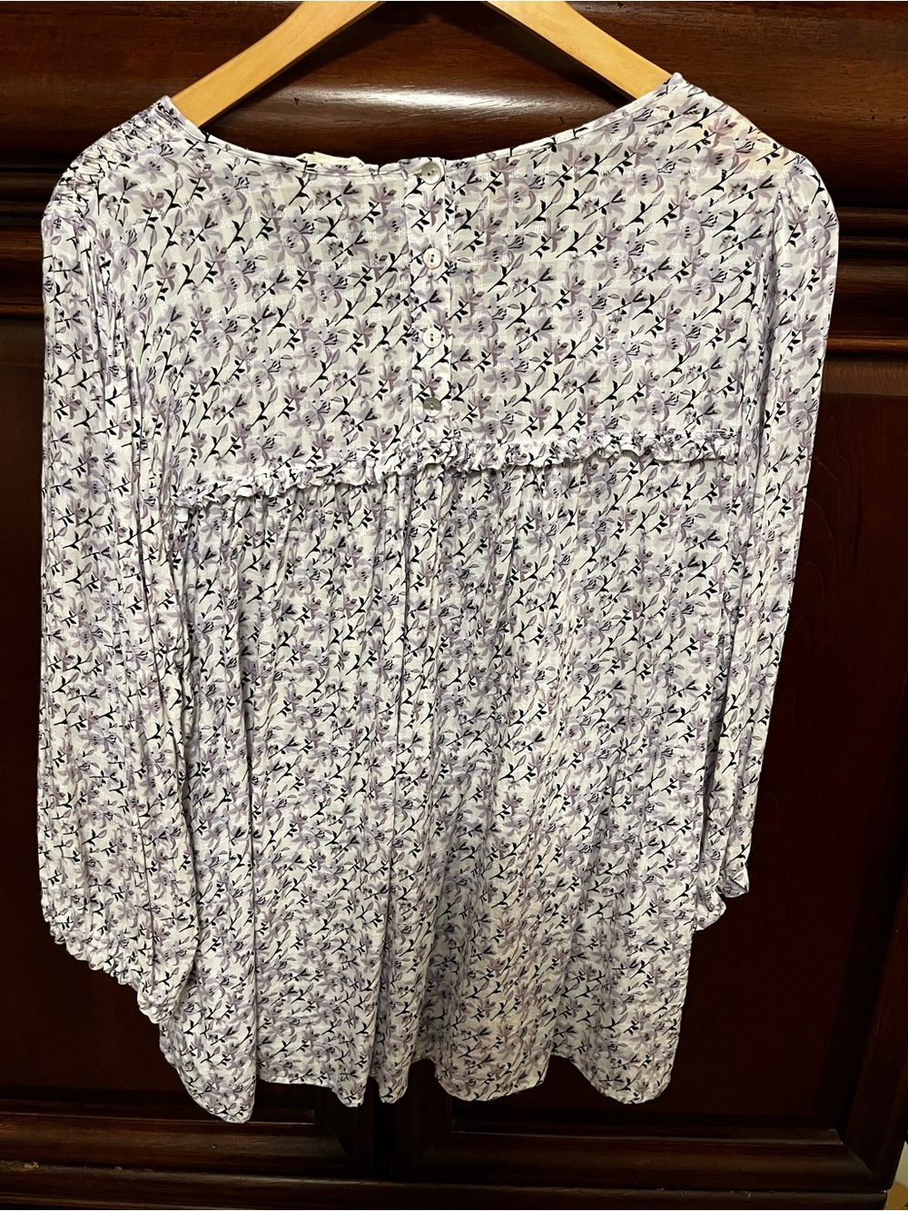 Jane and Delancey White Purple Lavender Floral Smocked Long Sleeve Blouse 2X - Picture 5 of 7